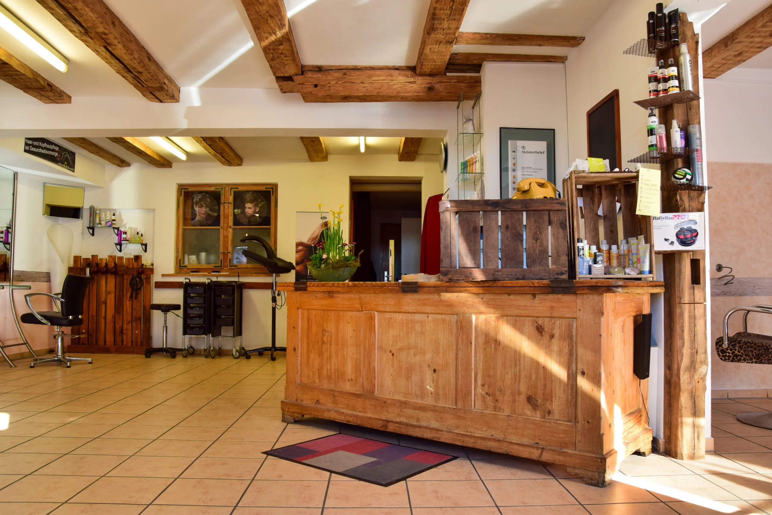 Friseursalon PE Innenaufnahme 3 Foto