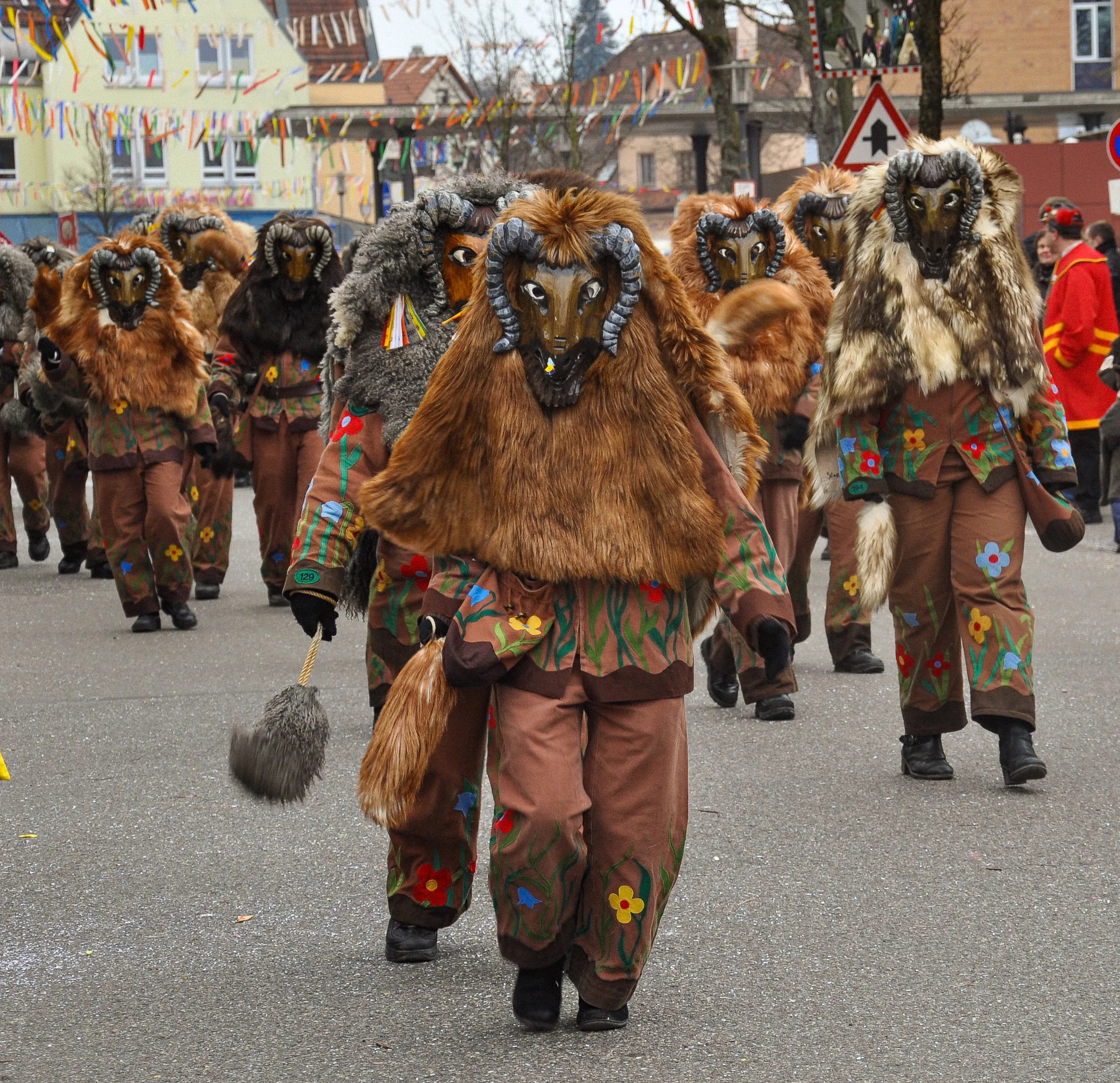 Böcke Narrensprung Weingarten in Formation Foto